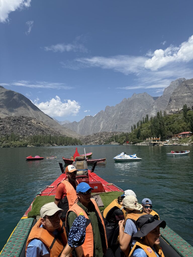 skardu upper kachura lake